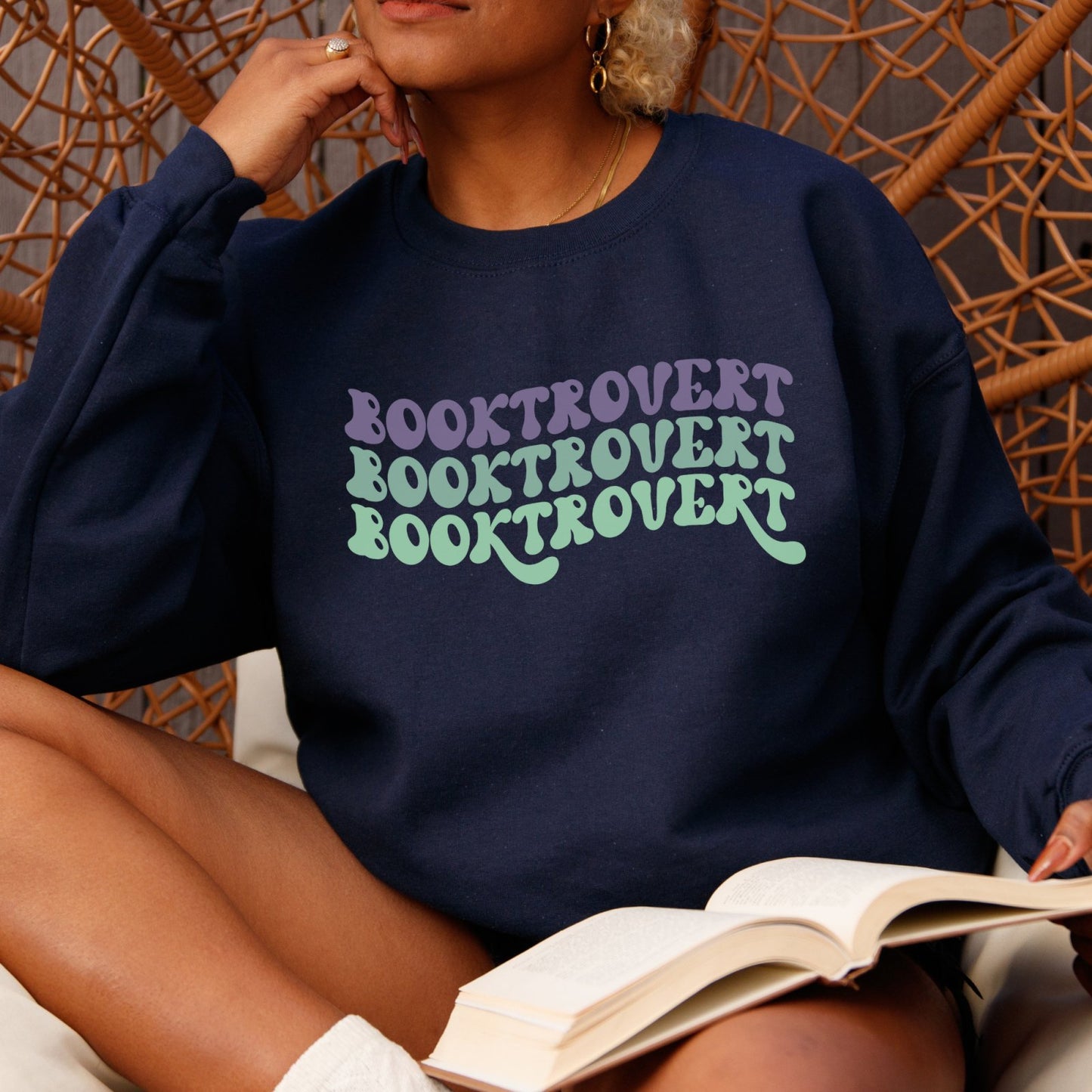 Booktrovert | Crewneck Sweatshirt - BookishBliss 