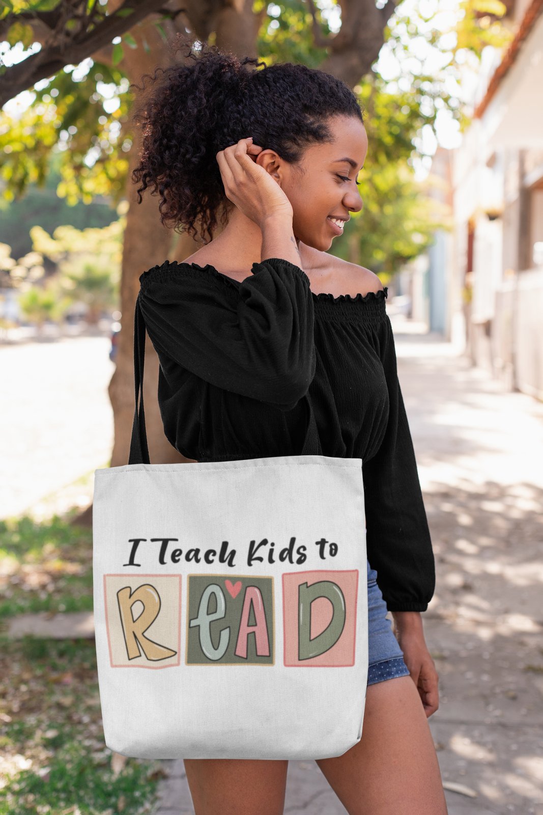 I Teach Kids To Read | Tote Bag - BookishBliss 